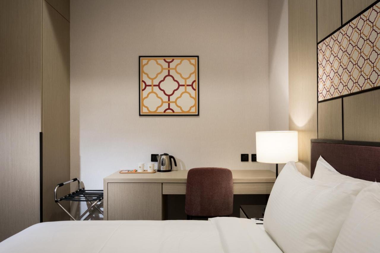 Hua Hotel Tainan Bagian luar foto